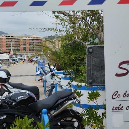 V I P Suites Cielo Stellato On Concordia Sea Салерно Екстериор снимка