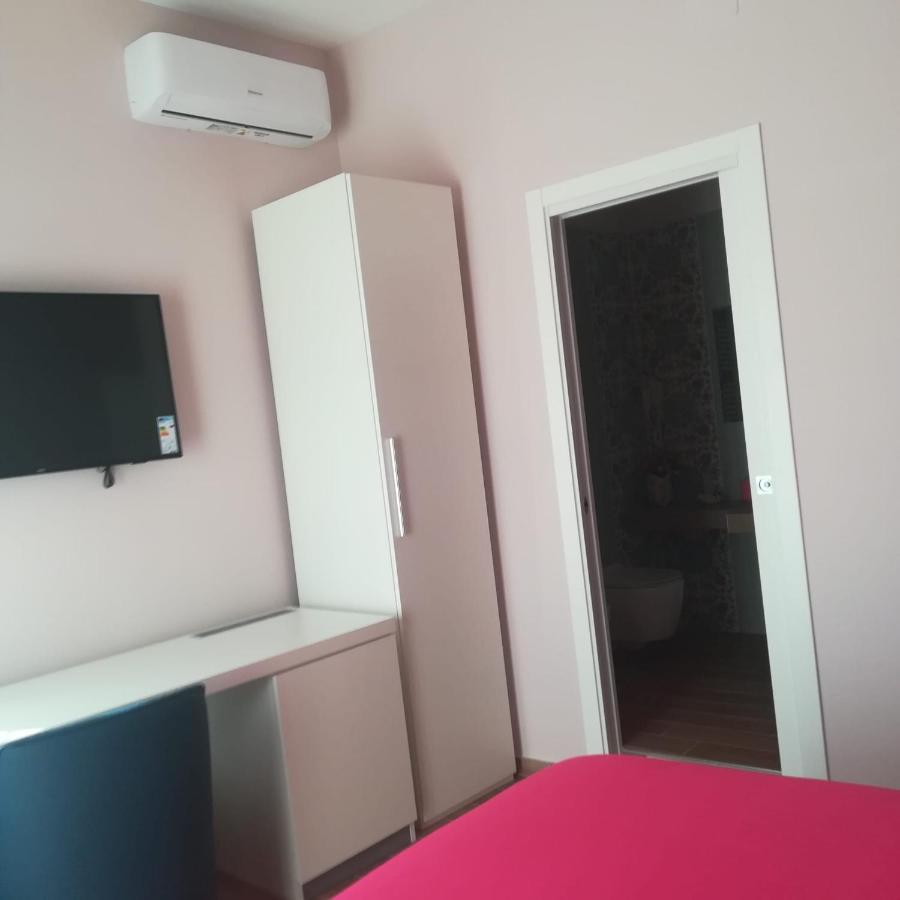 V I P Suites Cielo Stellato On Concordia Sea Салерно Екстериор снимка