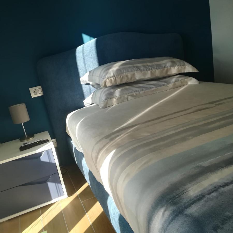 V I P Suites Cielo Stellato On Concordia Sea Салерно Екстериор снимка