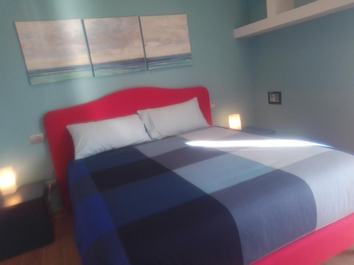 V I P Suites Cielo Stellato On Concordia Sea Салерно Екстериор снимка