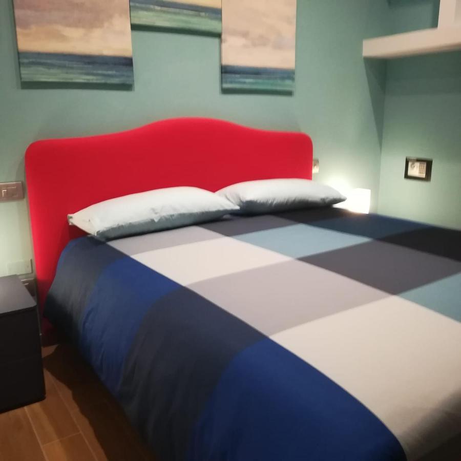 V I P Suites Cielo Stellato On Concordia Sea Салерно Екстериор снимка