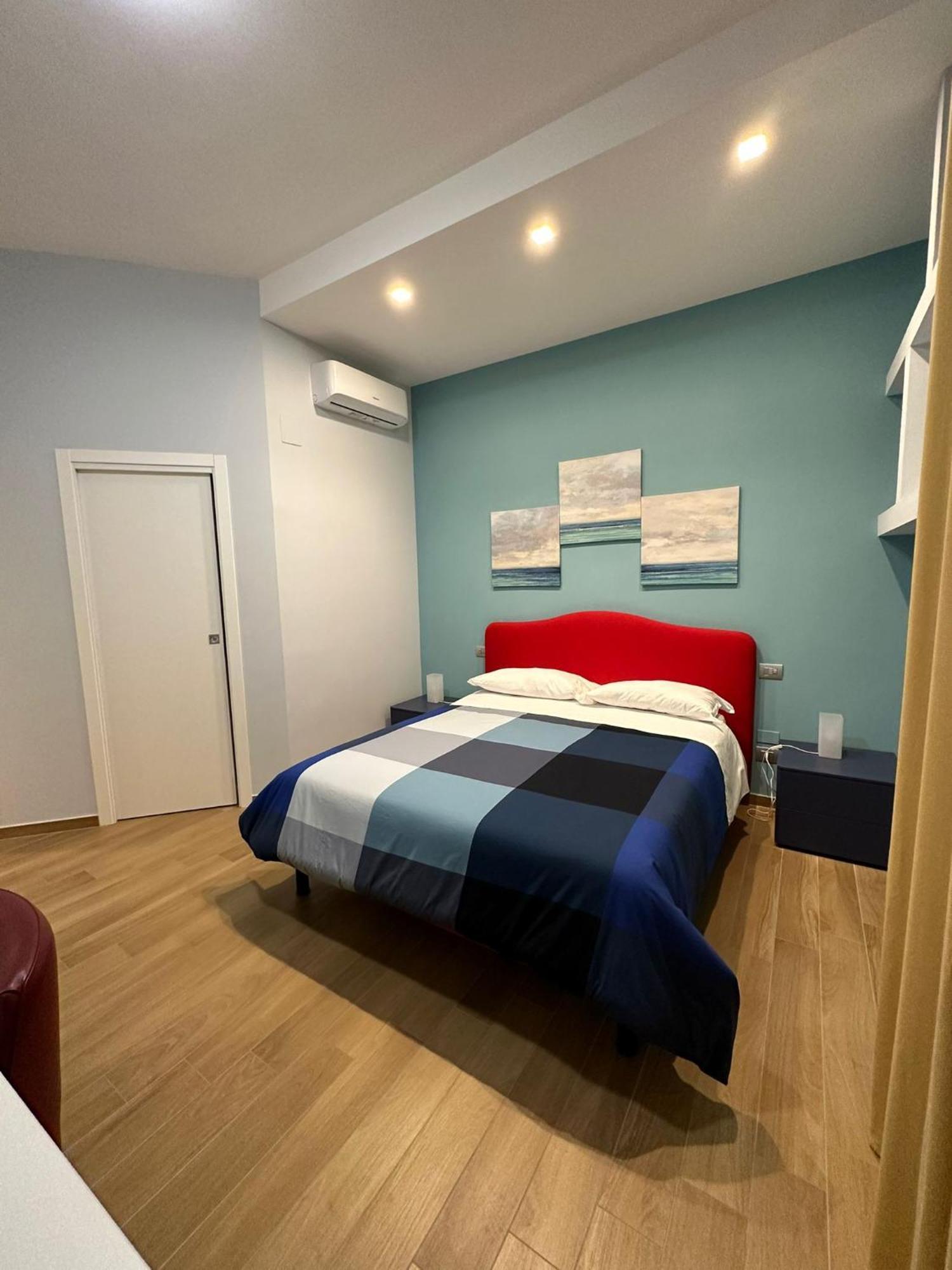 V I P Suites Cielo Stellato On Concordia Sea Салерно Екстериор снимка
